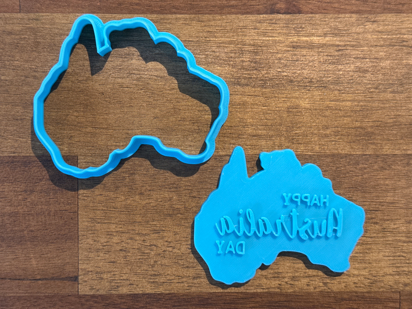 Happy Australia Day Map Cookie Cutter and Embosser - 6.4cm x 7.8cm