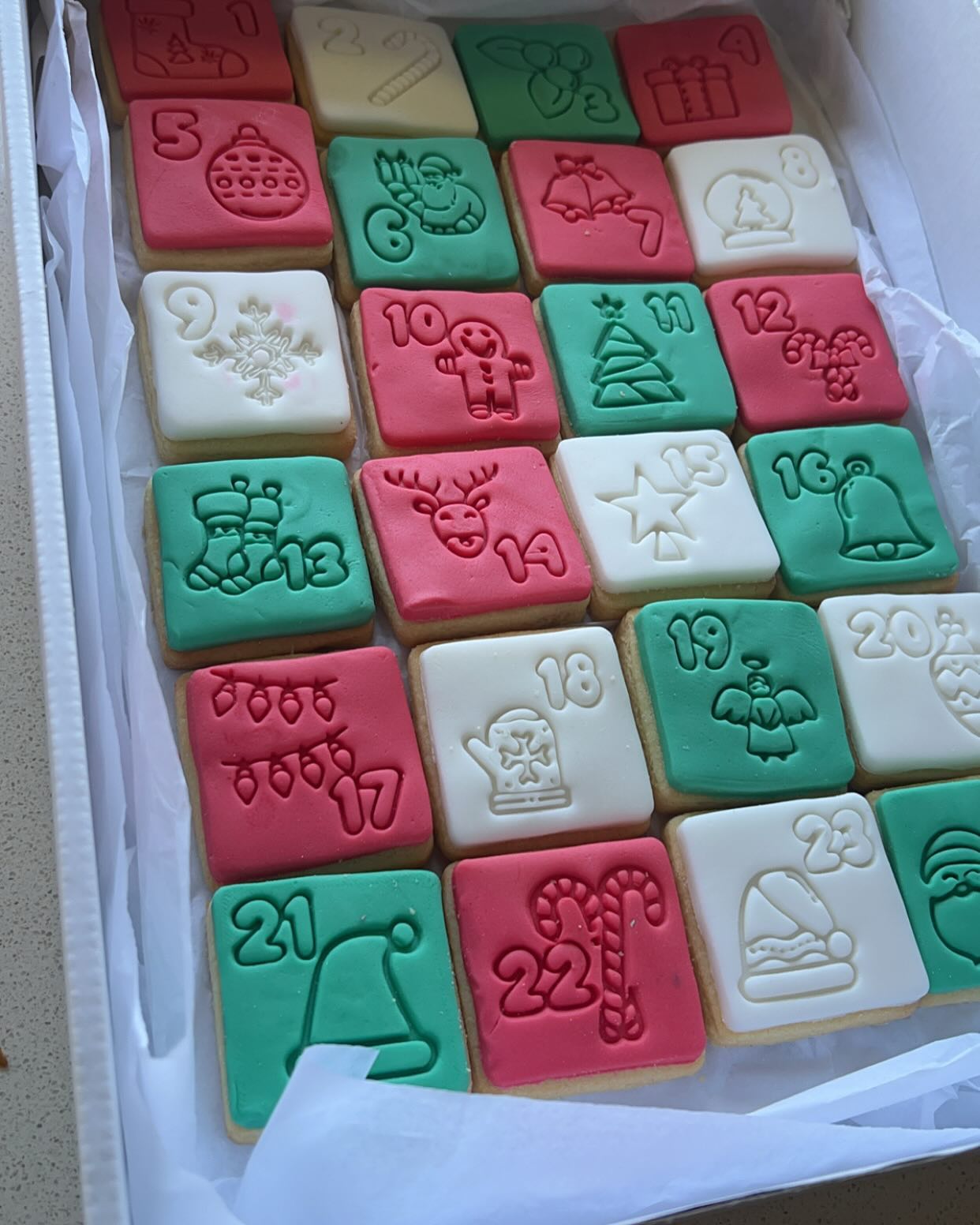 Christmas Advent Calendar Cookie Cutter and Embosser Set (4.8 cm)