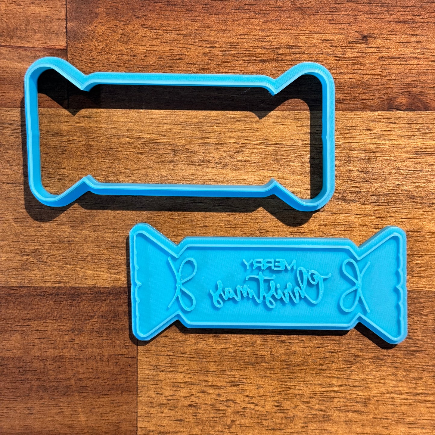 Christmas Cracker Cookie Cutter and Embosser - 4.1cm x 9.8cm