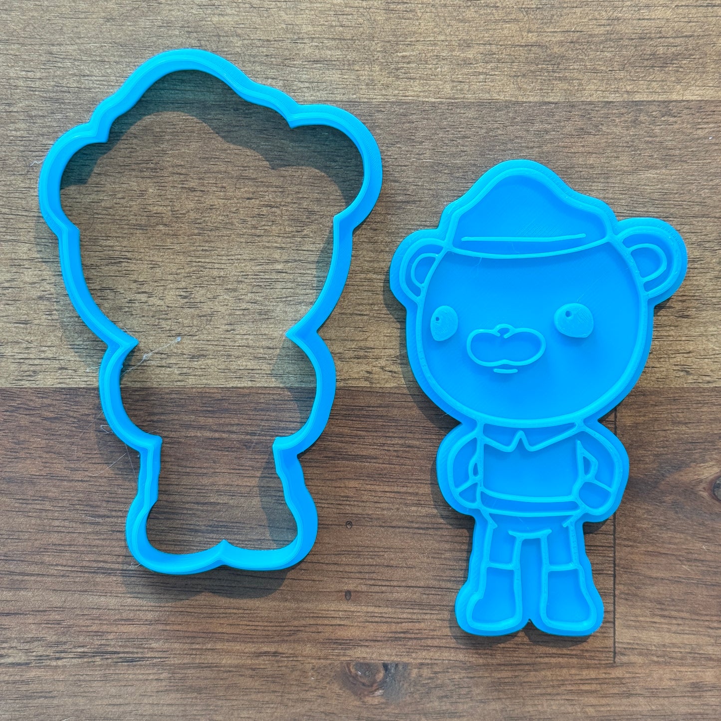 Octonauts - Captain Barnacles Bear Cookie Cutter and Embosser - 10.6cm x 6.5cm