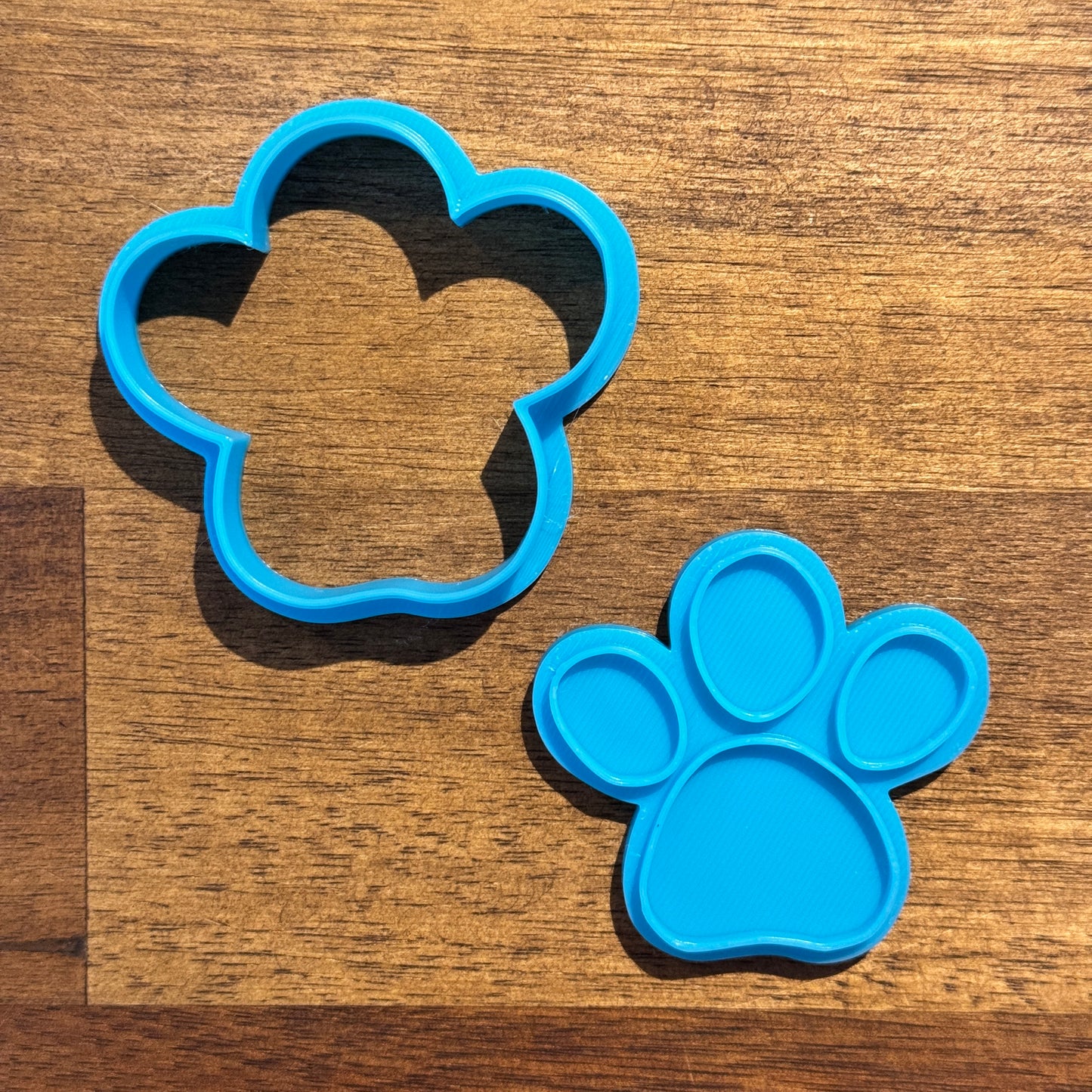 Paw Patrol Paw Print Cookie Cutter and Embosser - 5.4cm x 5.5cm