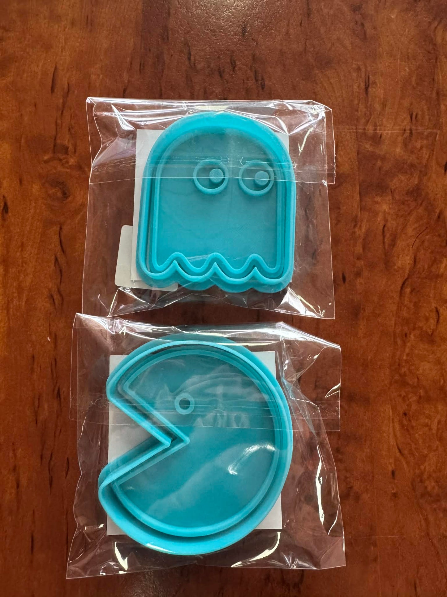 **MARKET STOCK SALE** Pac Man Theme (ONE ONLY) 2 items