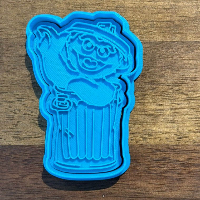 Oscar the Grouch Cookie Cutter and Embosser - 9.4cm x 6.2cm