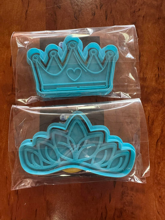 **MARKET STOCK SALE** Crown Theme (ONE ONLY) 2 items