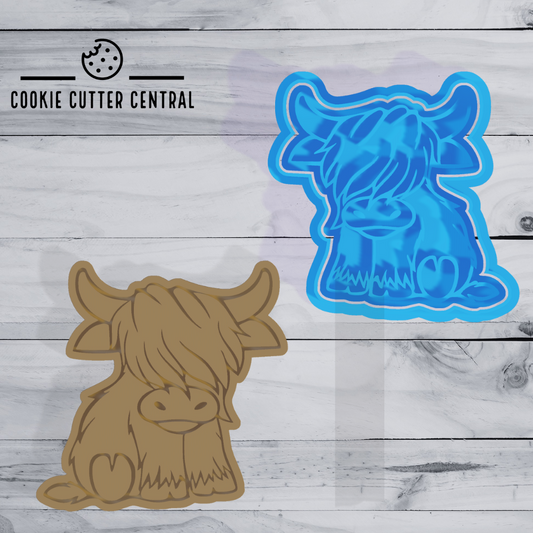 Highland Cow Cookie Cutter and Embosser 8.1cm x 8.1cm