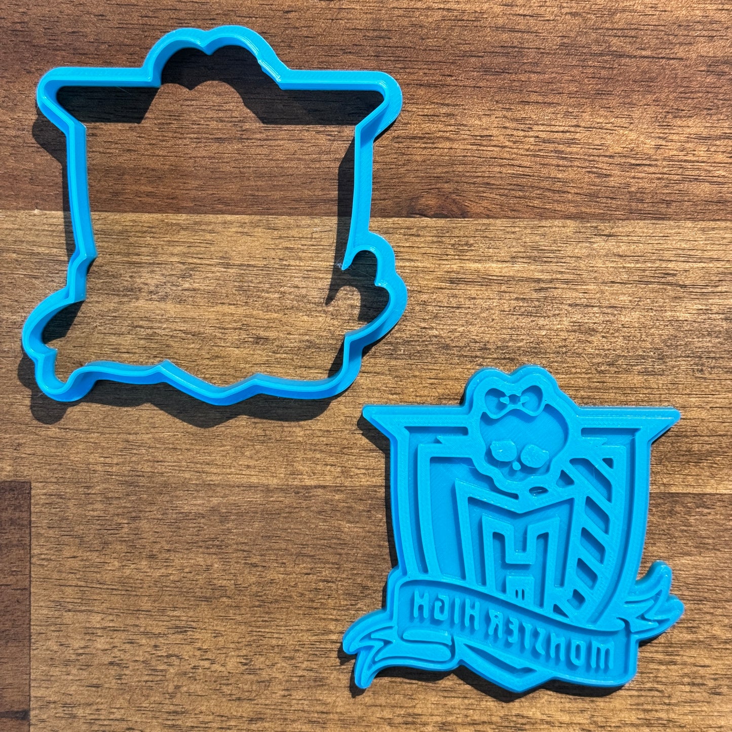 Monster High Logo Cookie Cutter and Embosser - 7.8cm x 8cm