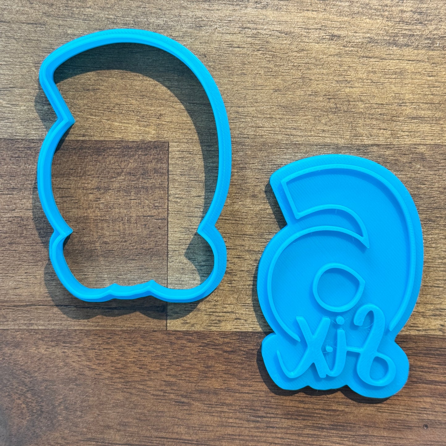 Number 6 with Cursive Number Text Cookie Cutter and Embosser - 8cm x 5.4cm