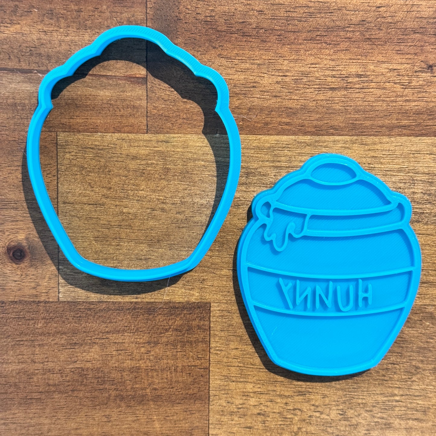 Winnie the Pooh Hunny Jar Cookie Cutter and Embosser - 8.4cm x 6.9cm