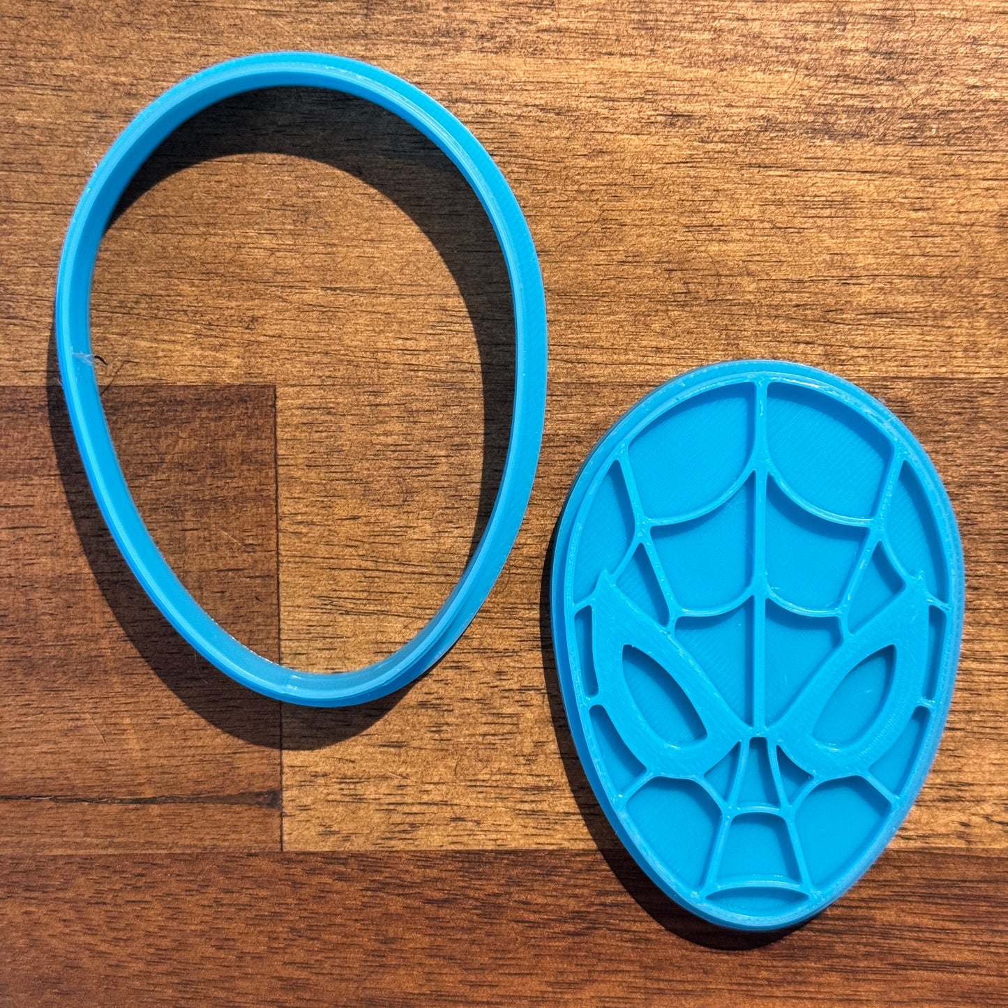 Spiderman Cookie Cutter and Embosser - 7.7cm x 5.5cm