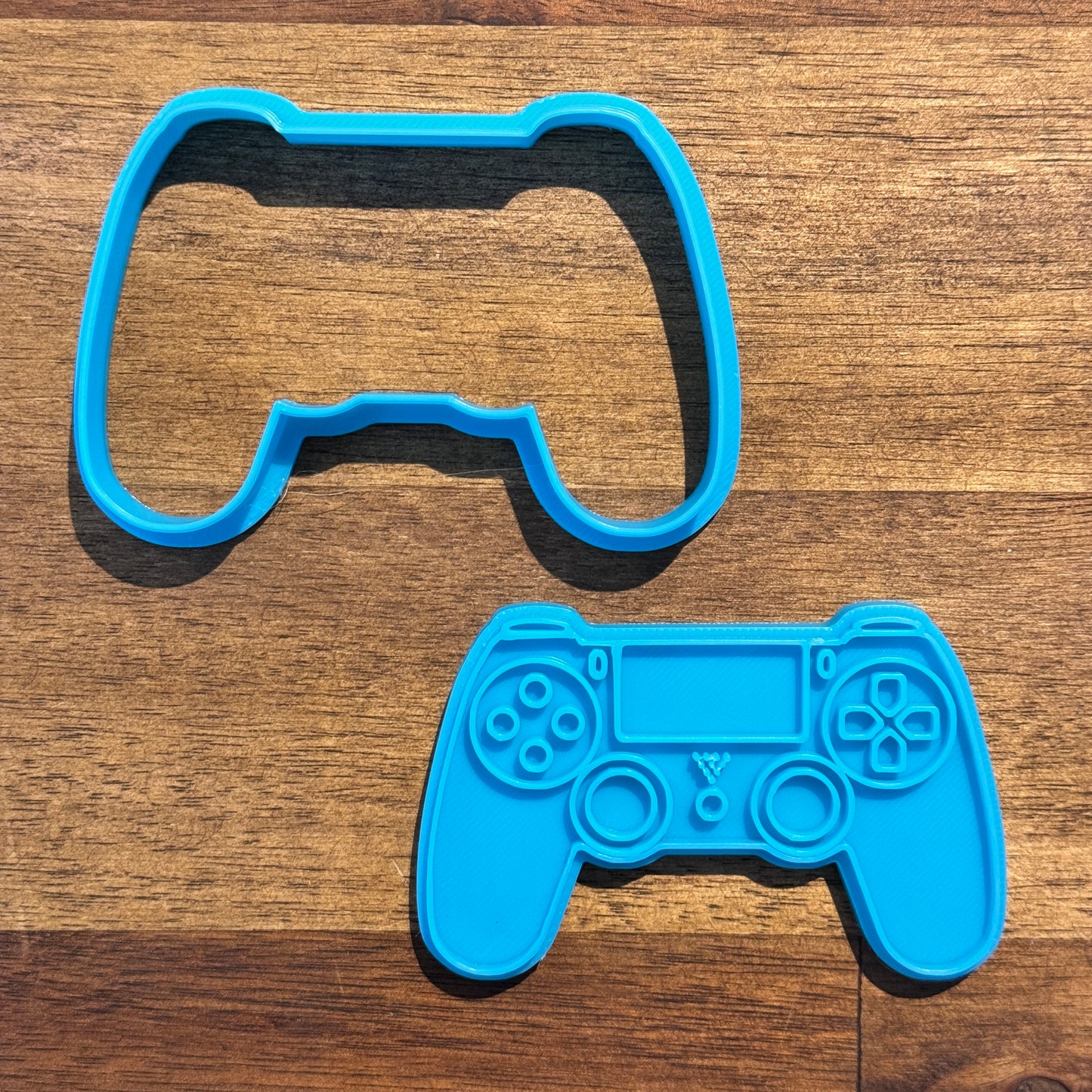 Playstation PS5 controller Cookie Cutter and Embosser - 5.3cm x 8.3cm