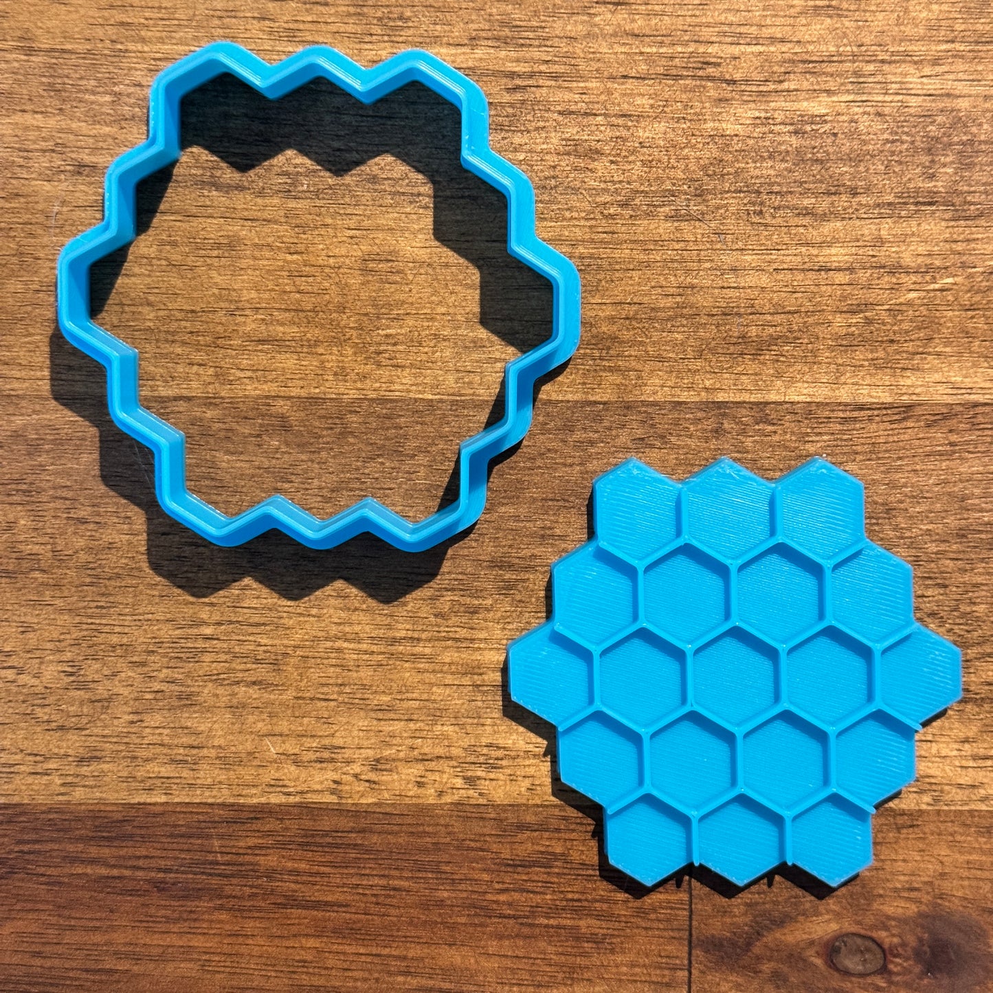 Honeycomb Cookie Cutter and Embosser - 6.4cm x 7.3cm