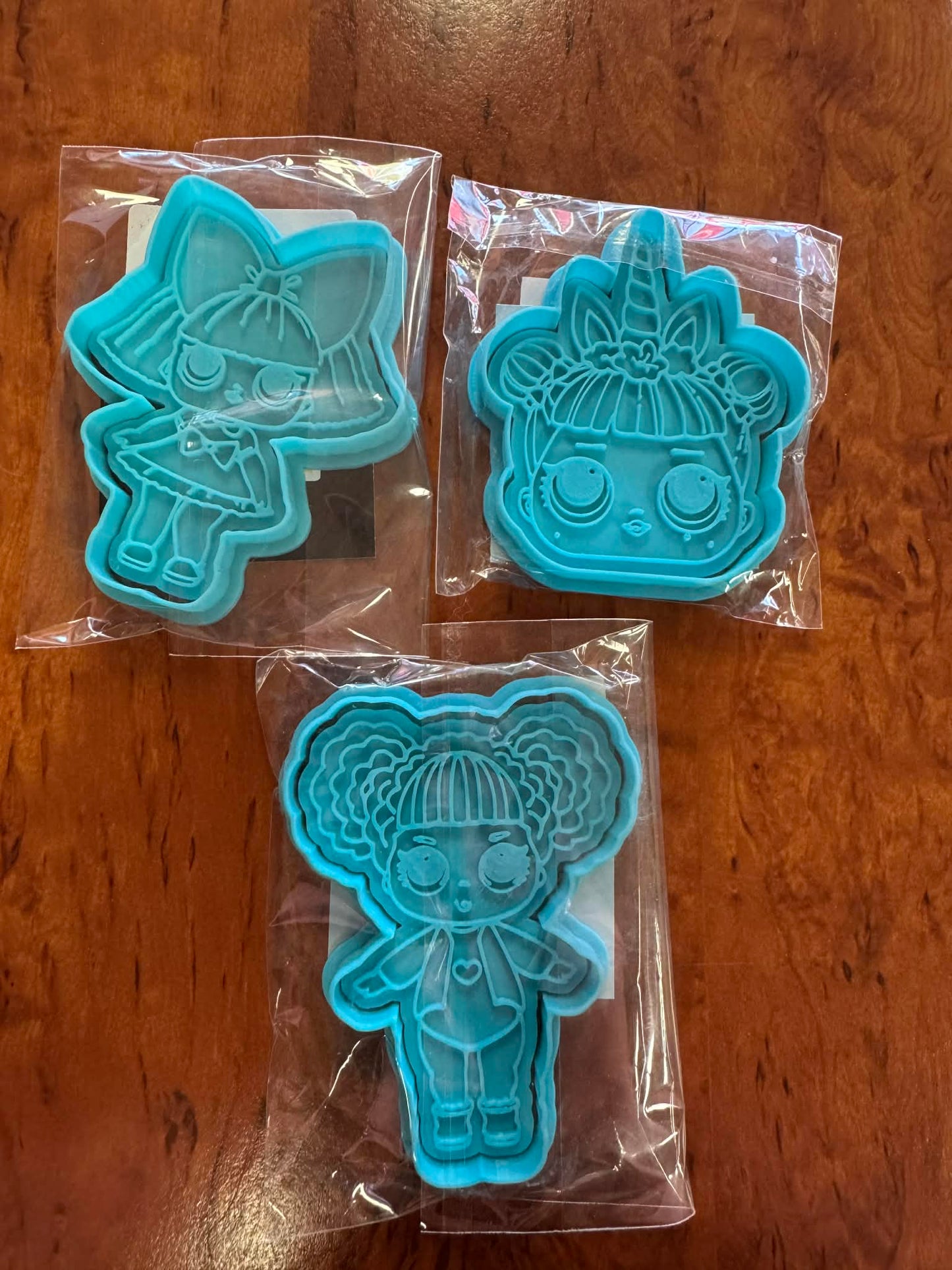 **MARKET STOCK SALE** LOL Theme (1) (ONE ONLY) 3 items