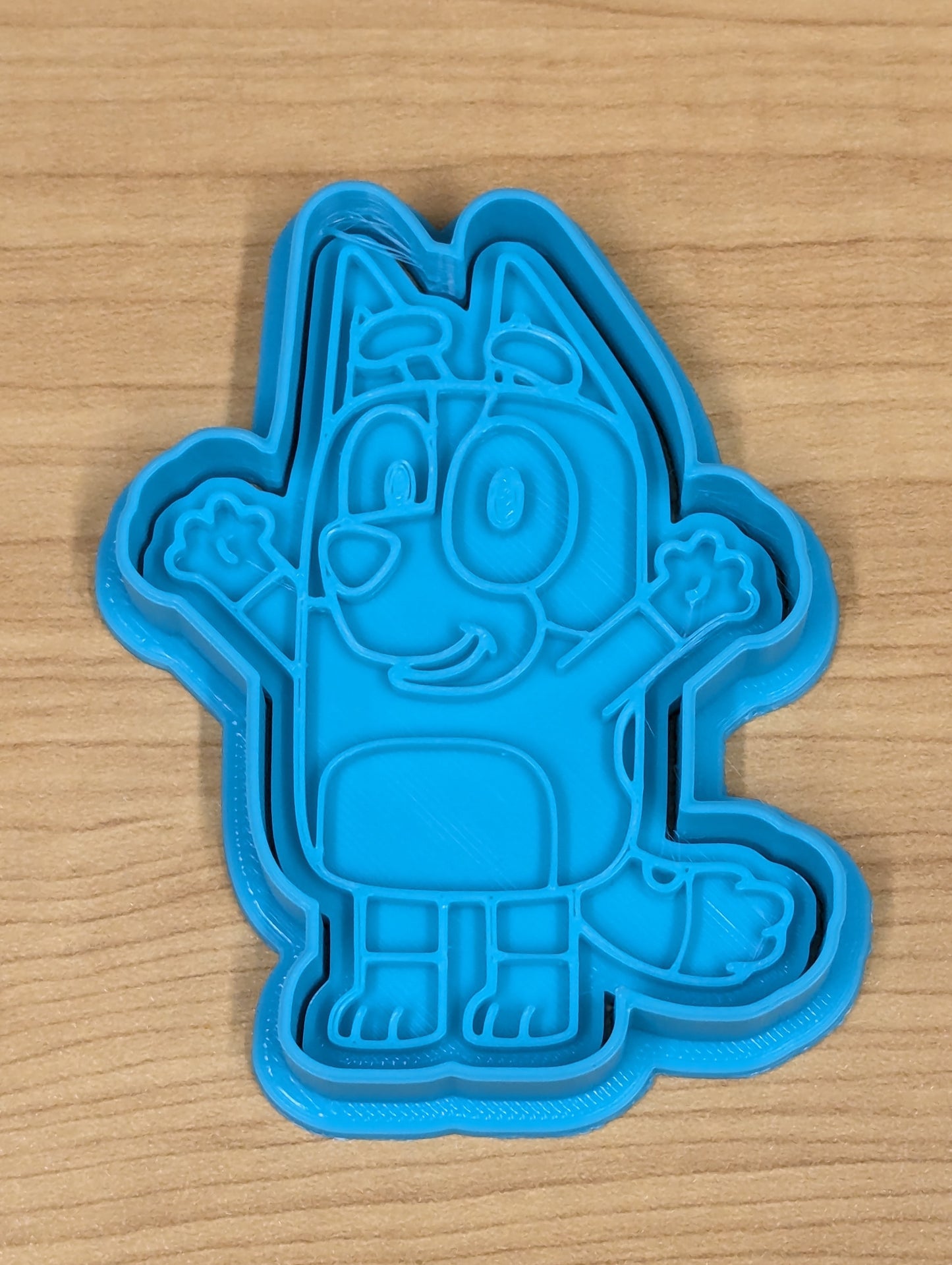 Bluey - Bingo Cookie Cutter and Embosser - 8.3cm x 6.4cm