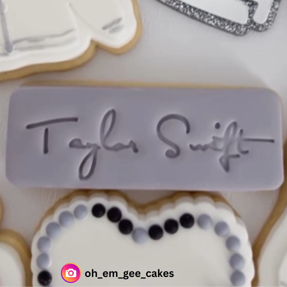 Taylor Swift Signature Cookie Cutter and Embosser - 3.4cm x 9.6cm